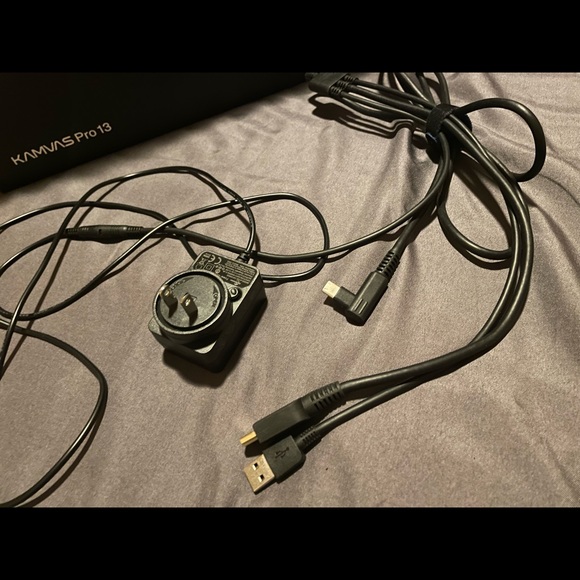 Huion Kamvas Pro 13 GT-133 Creative Pen Display & Accessories - Picture 12 of 12